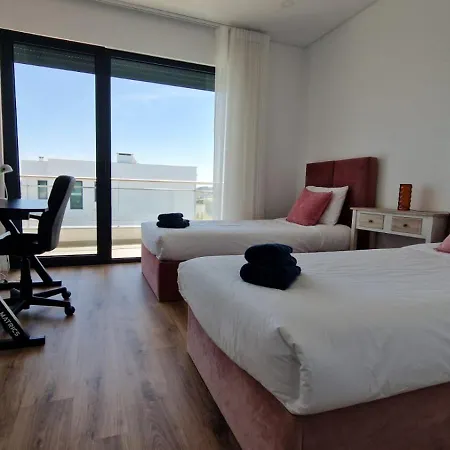 Lara Sweet Rum i privatbostad Sobral do Parelhao