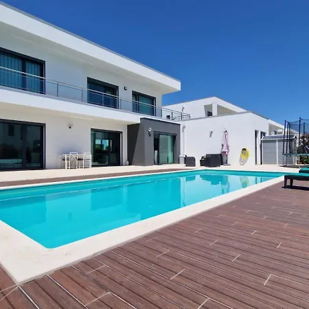 Lara Sweet Sobral do Parelhao